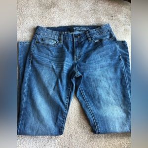 Gap real straight fit mid rise jean